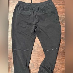 Lululemon men’s XL joggers black